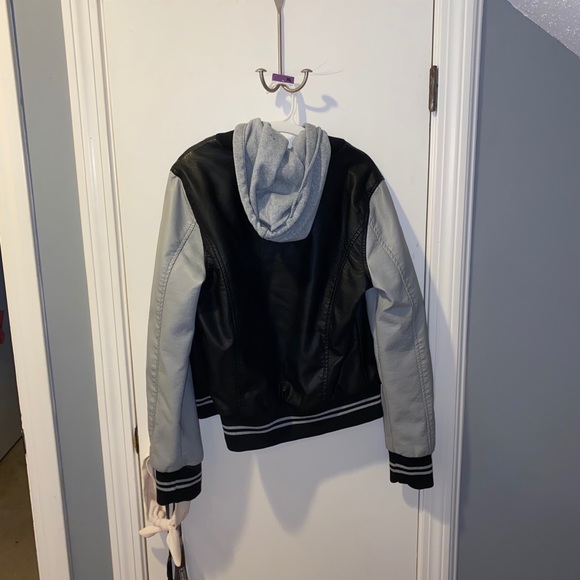 Leather/Sweatshirt Jacket - Picture 5 of 6